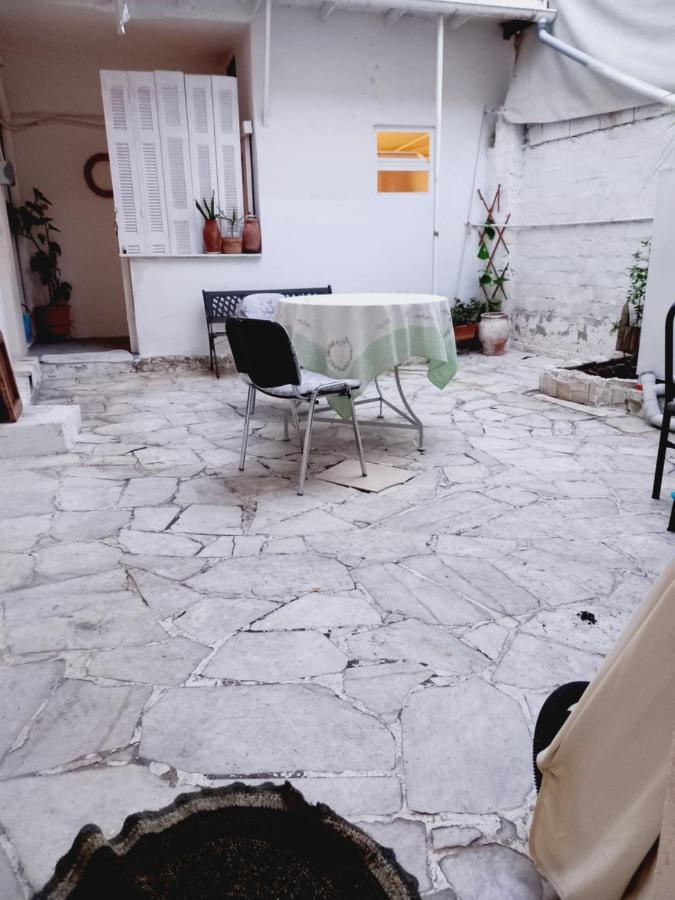 Στην Αυλή Της Ράχης Appartamento Kalamata Esterno foto