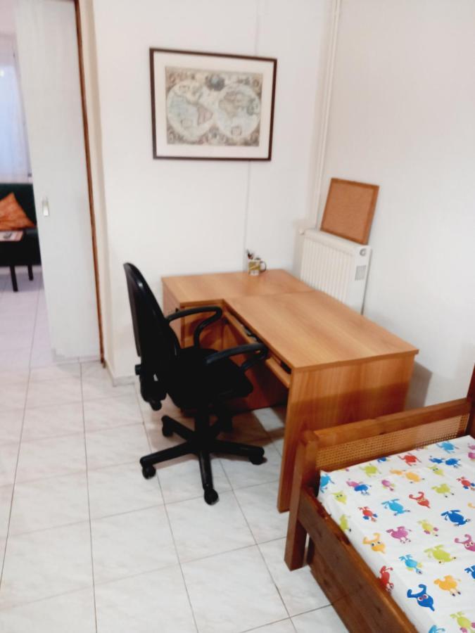 Στην Αυλή Της Ράχης Appartamento Kalamata Esterno foto